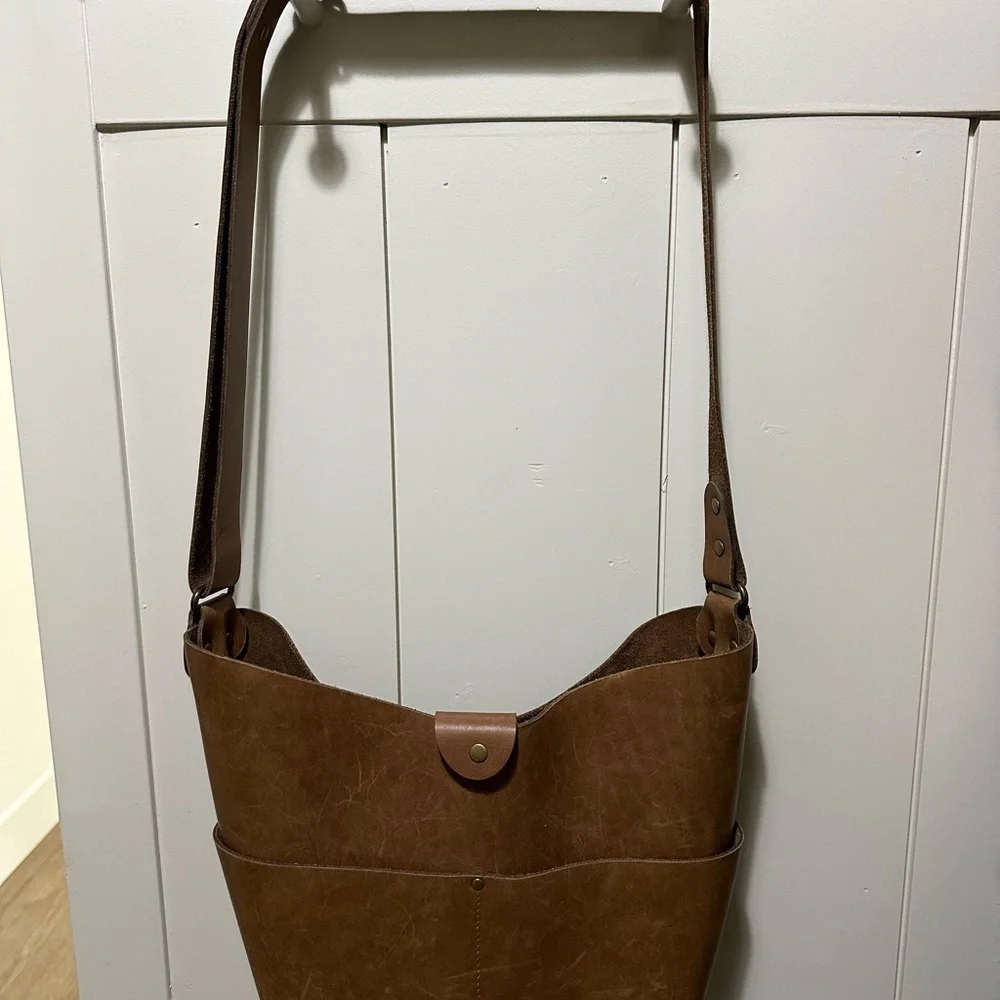 Orcas Island Leather Goods Sidney Brown Leather Shoulder Bag bucket bag in Toast